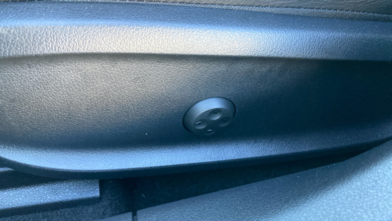 Mercedes-Benz CLA 220d AMG Line Premium Plus 4dr Tip Auto Diesel Saloon